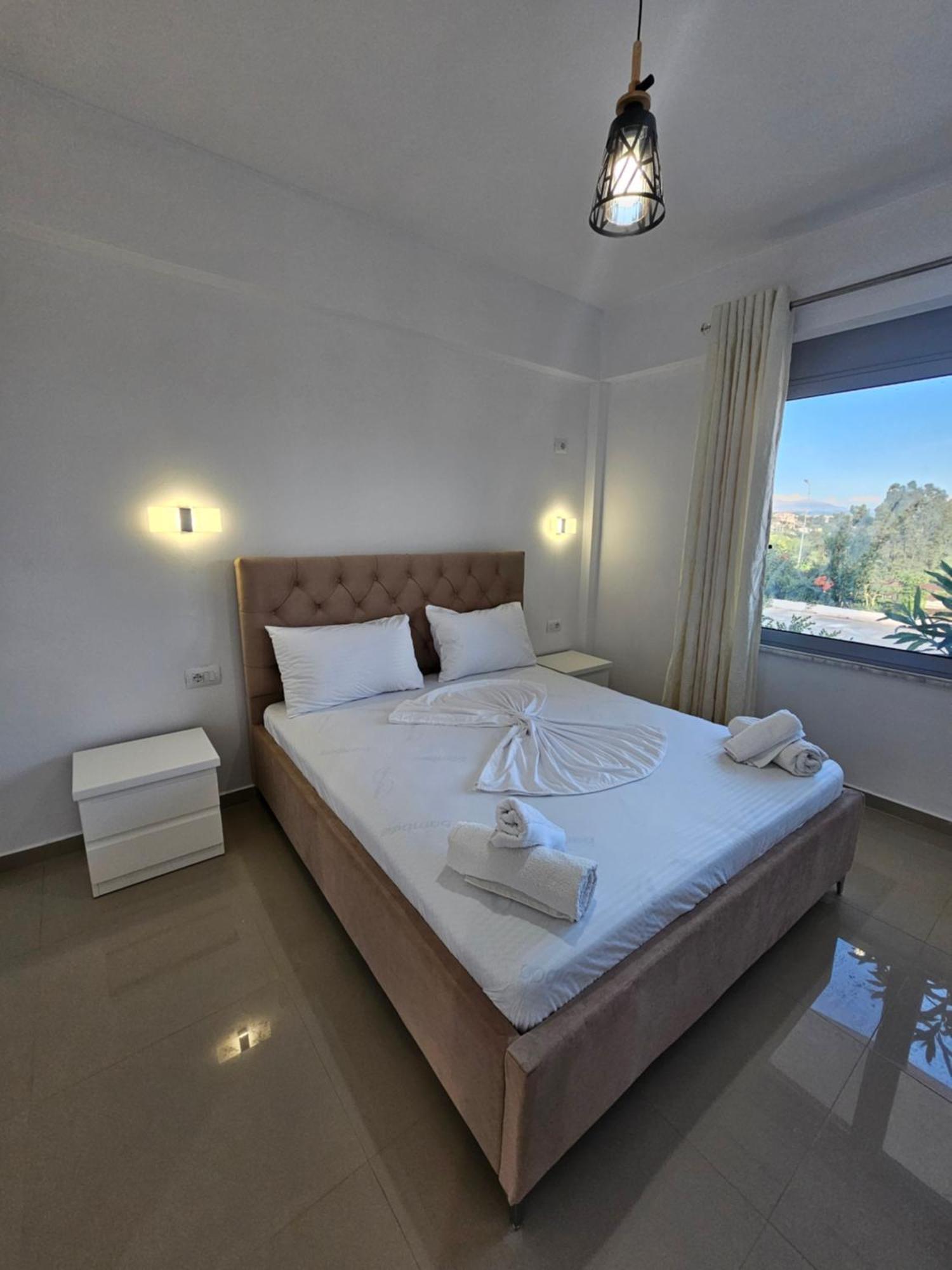 Hotel Irini Sarandë Exterior foto