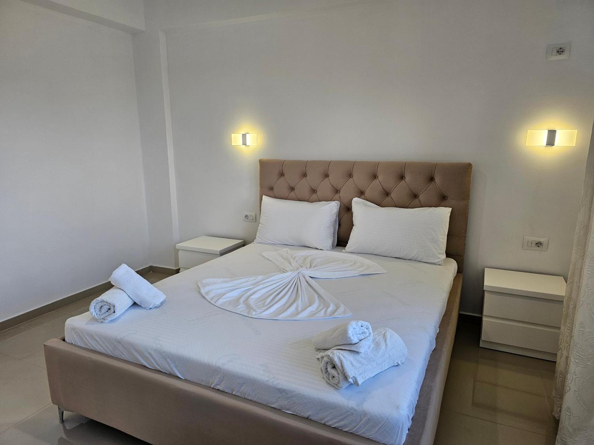 Hotel Irini Sarandë Exterior foto