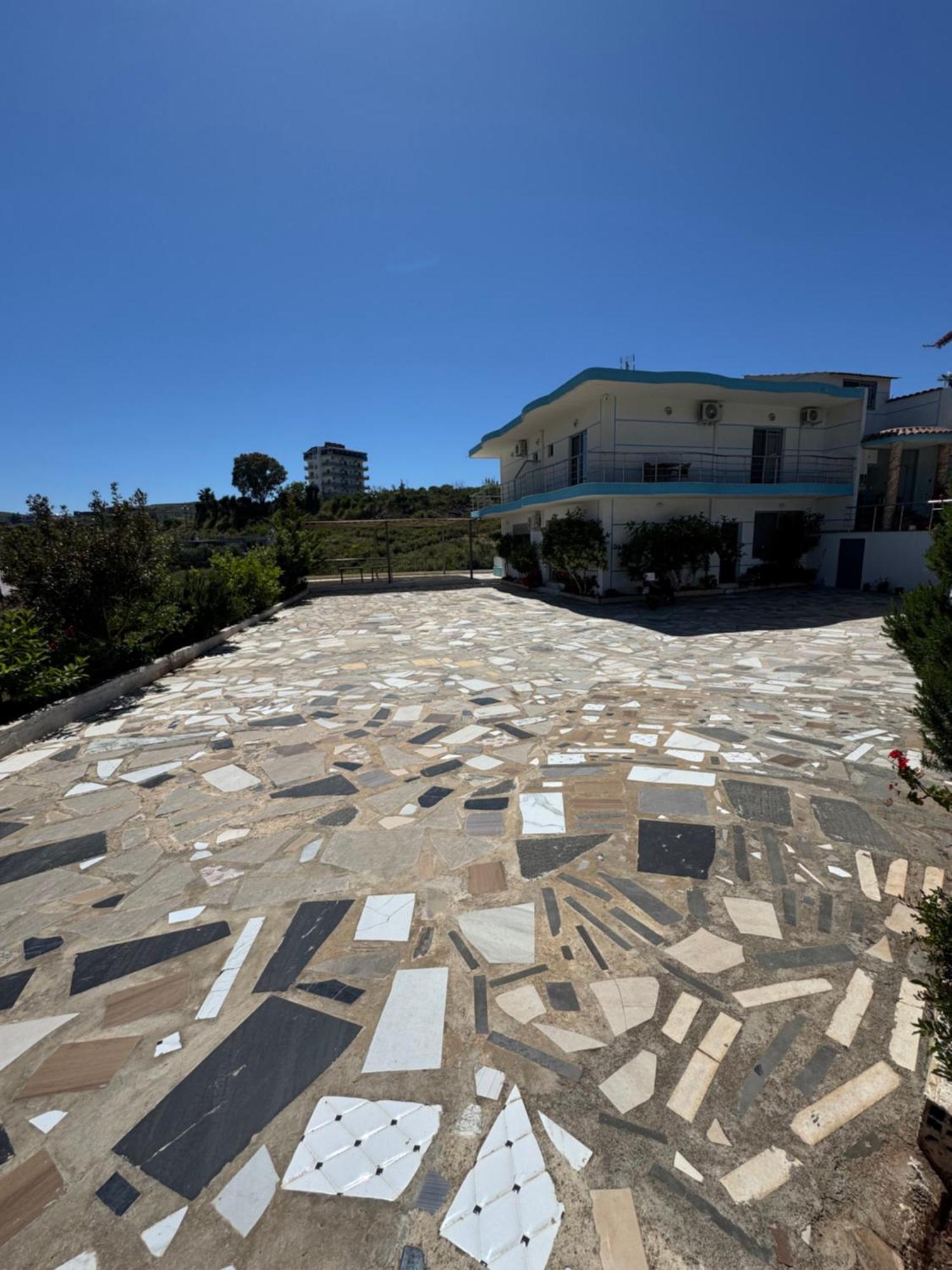 Hotel Irini Sarandë Exterior foto